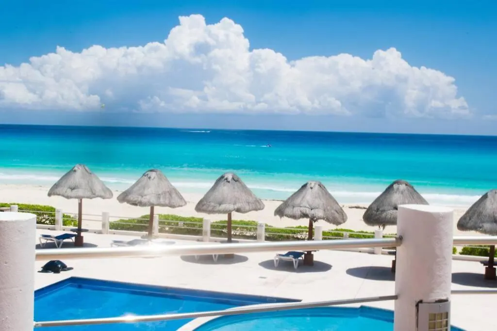 Villas Marlin 108, A Pie De Playa, Albercas, Jacuzi, Ubicacion Inmejorable Cancún