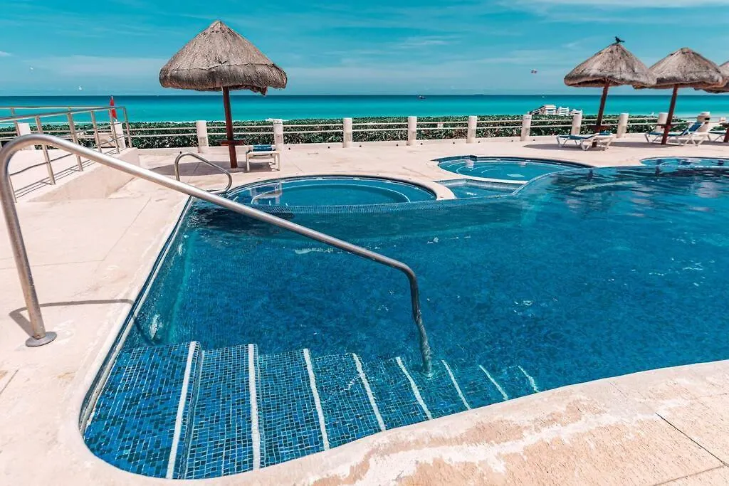 Villas Marlin 108, A Pie De Playa, Albercas, Jacuzi, Ubicacion Inmejorable Cancún